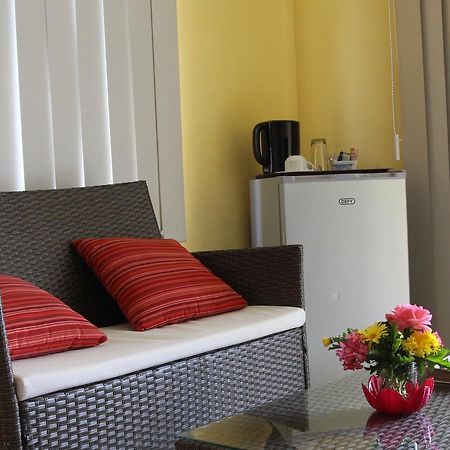 Richards Travel Lodge Jamestown Bagian luar foto
