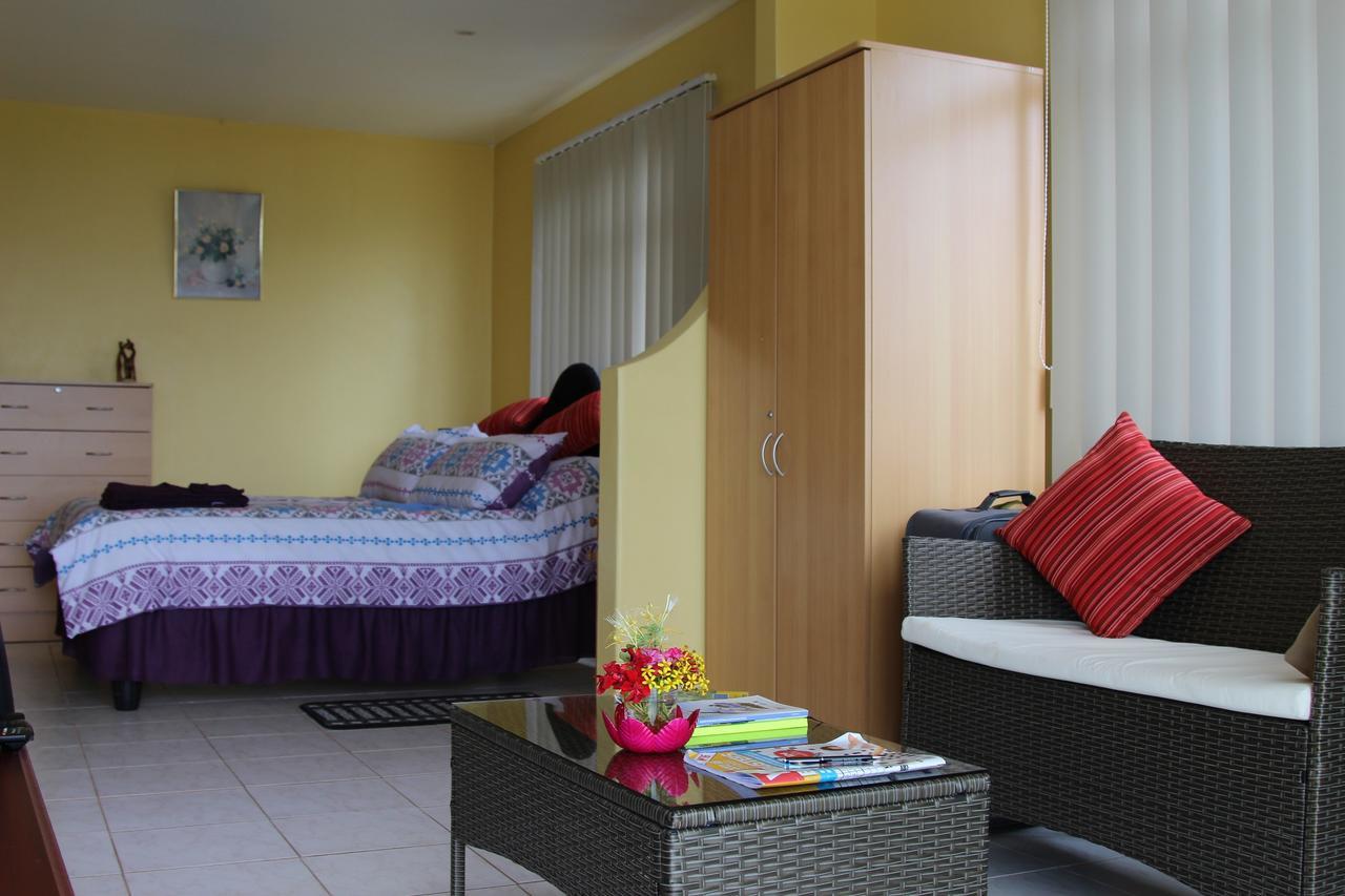 Richards Travel Lodge Jamestown Bagian luar foto