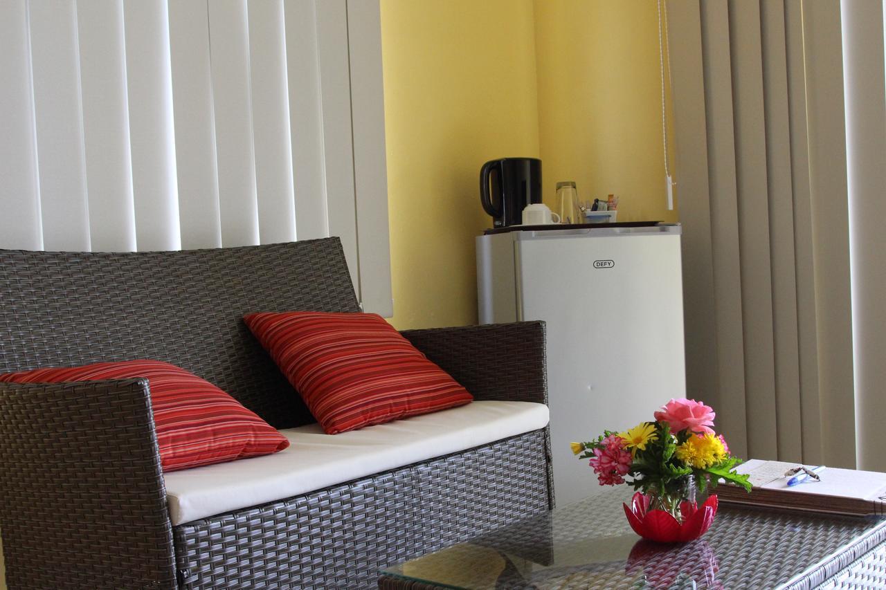 Richards Travel Lodge Jamestown Bagian luar foto